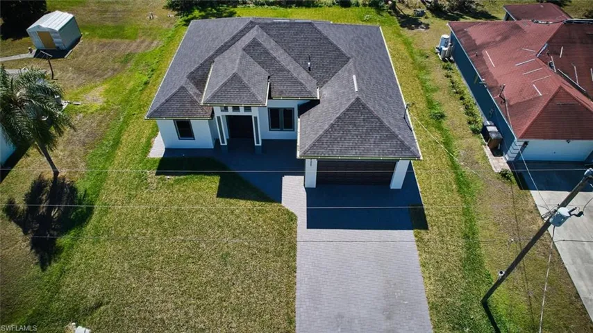 Birds eye view of property