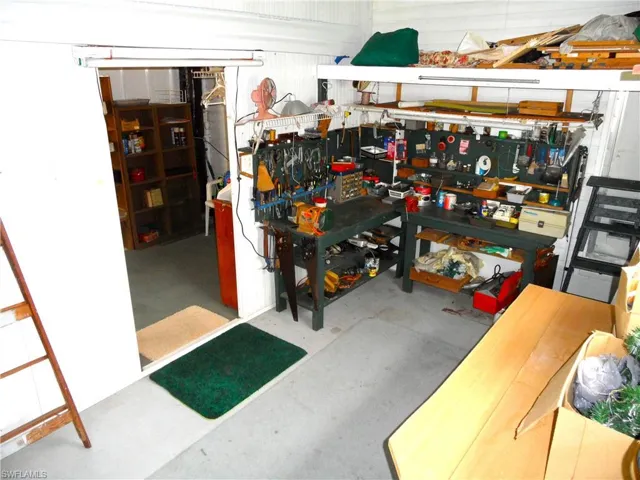 Workshop/storage
