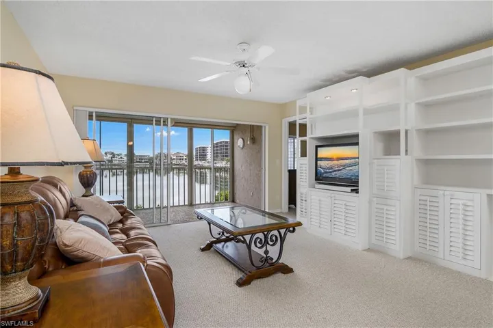 10682  Gulf Shore  DR, Naples, FL 34108