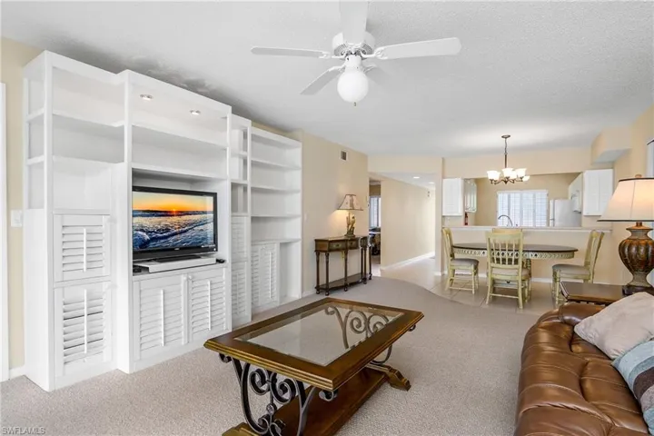 10682  Gulf Shore  DR, Naples, FL 34108