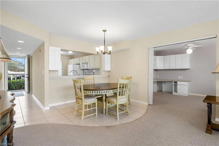 10682  Gulf Shore  DR, Naples, FL 34108