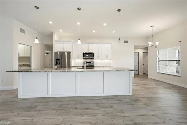 2359 Nw 38th Ave, Cape Coral, Florida 33993