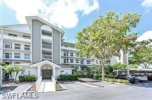360 Horse Creek Dr 107, Naples, Florida 34110