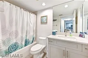 360 Horse Creek Dr 107, Naples, Florida 34110