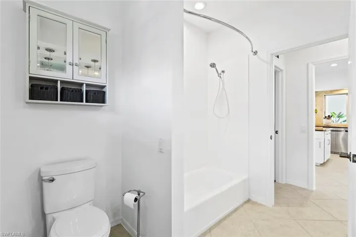 1084  Whiteheart  CT, Marco Island, FL 34145