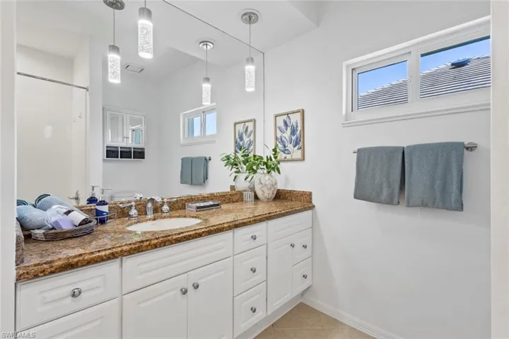1084  Whiteheart  CT, Marco Island, FL 34145