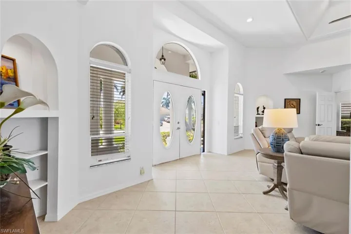 1084  Whiteheart  CT, Marco Island, FL 34145