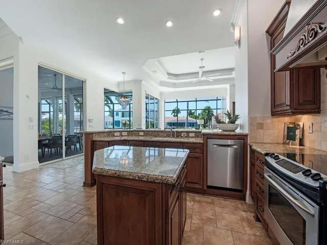 466 Clifton Ct, Marco Island, Florida 34145