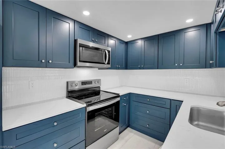 2880 8th Ave, St. James City, Florida 33956