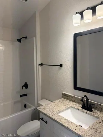 2605 Ne 1st Pl, Cape Coral, Florida 33909