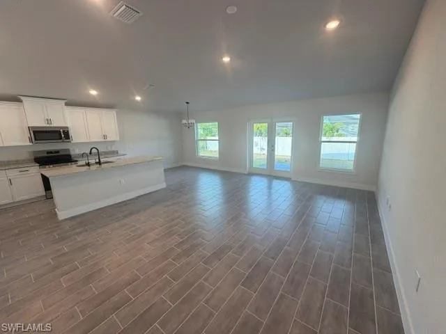 2605 Ne 1st Pl, Cape Coral, Florida 33909
