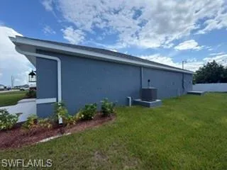2605 Ne 1st Pl, Cape Coral, Florida 33909