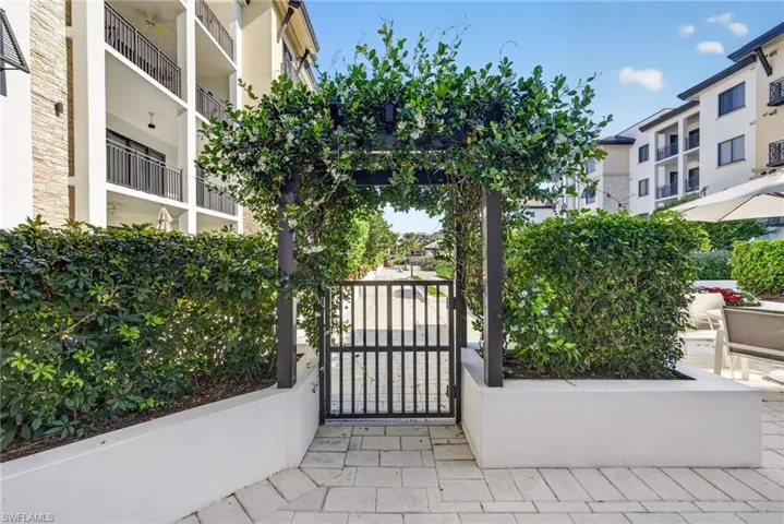1030 3rd Ave S 209, Naples, Florida 34102