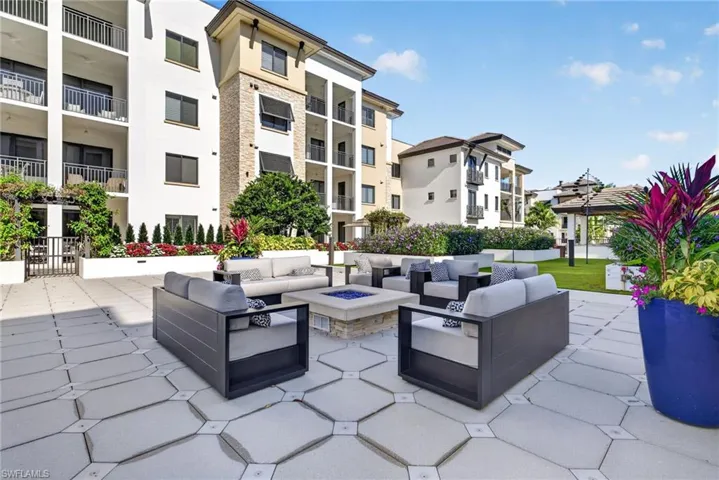 1030 3rd Ave S 209, Naples, Florida 34102