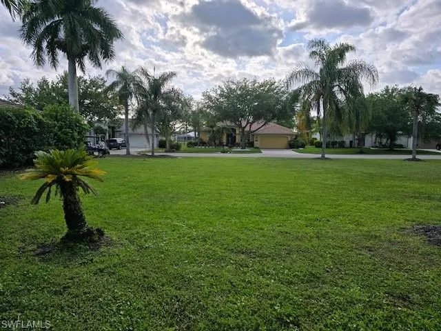 3248  Potomac  CT, Naples, FL 34120