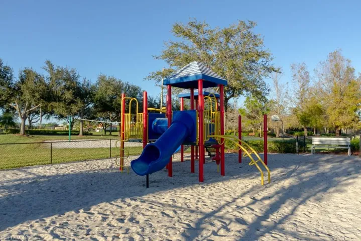 3248  Potomac  CT, Naples, FL 34120