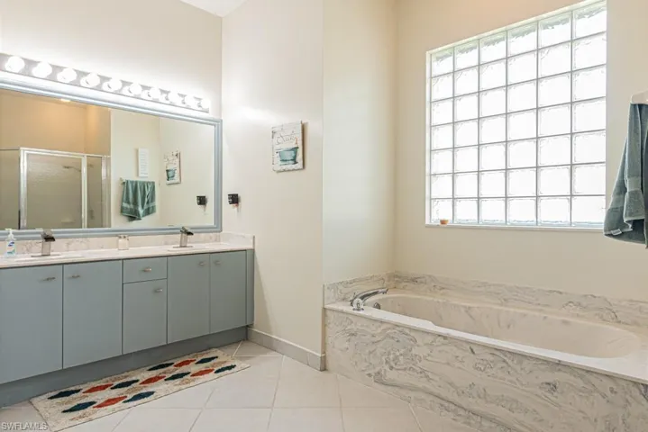 3248  Potomac  CT, Naples, FL 34120