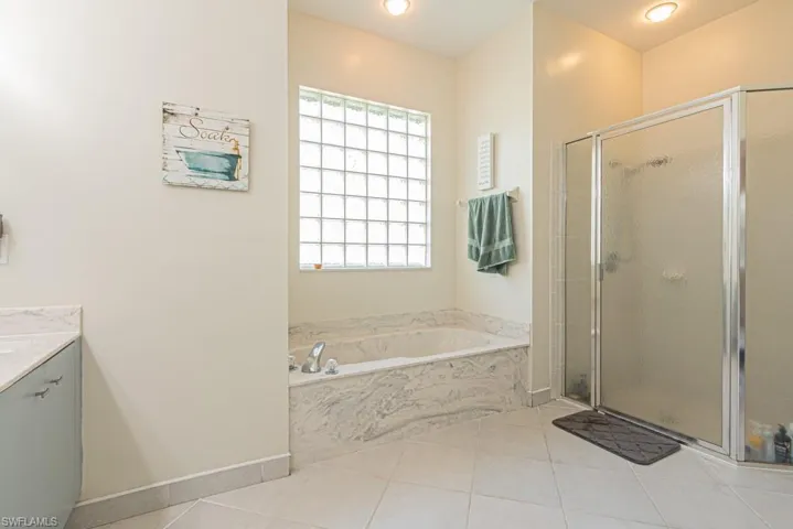 3248  Potomac  CT, Naples, FL 34120