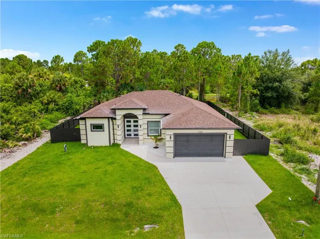 942 Kanuga St E, Lehigh Acres, Florida 33974