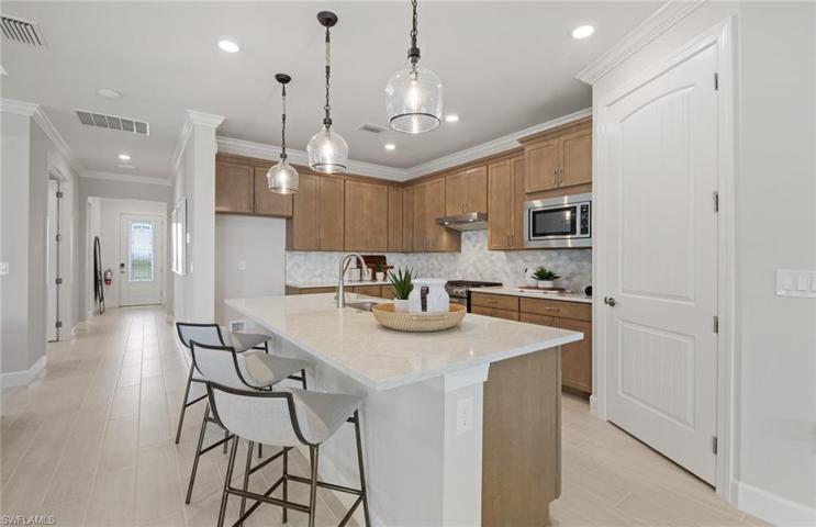 Photos are from a model home and are for illustration purposes only.