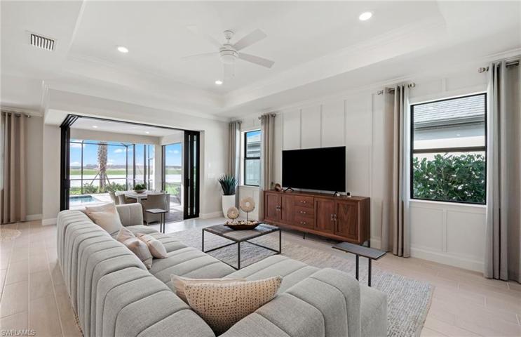 Photos are from a model home and are for illustration purposes only.