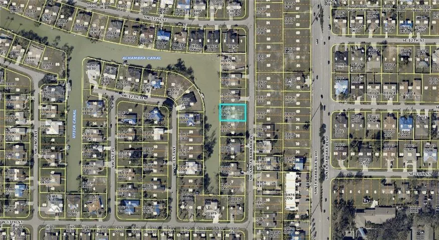 This is an arial view of this Freshwater Residential Single Family building lot. Did you know there are over 400 miles of canals in Cape Coral?