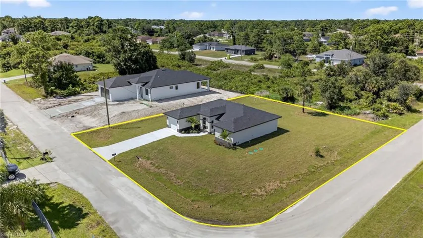 View of subject property featuring property parcel outlined