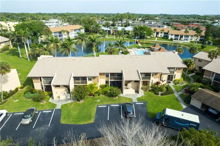 960  Palm View  DR, Naples, FL 34110