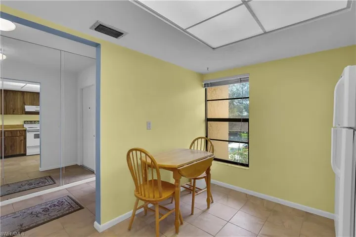 960  Palm View  DR, Naples, FL 34110