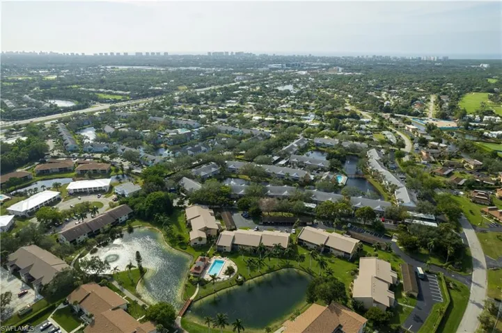 960  Palm View  DR, Naples, FL 34110