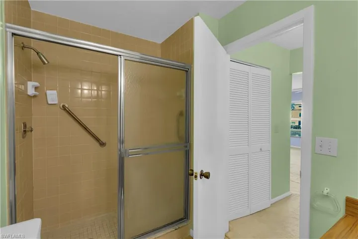 960  Palm View  DR, Naples, FL 34110