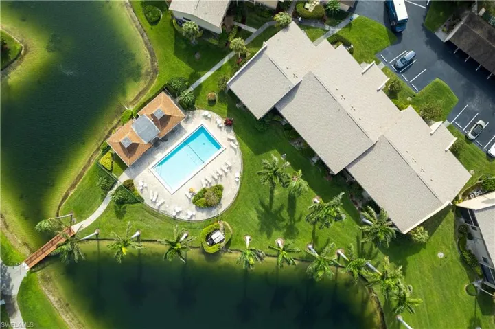 960  Palm View  DR, Naples, FL 34110