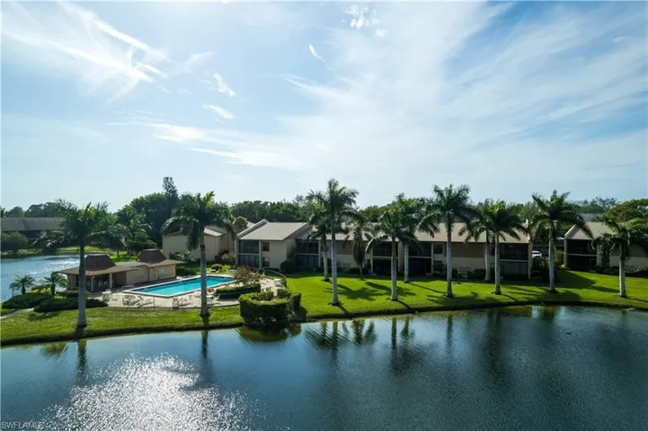 960  Palm View  DR, Naples, FL 34110