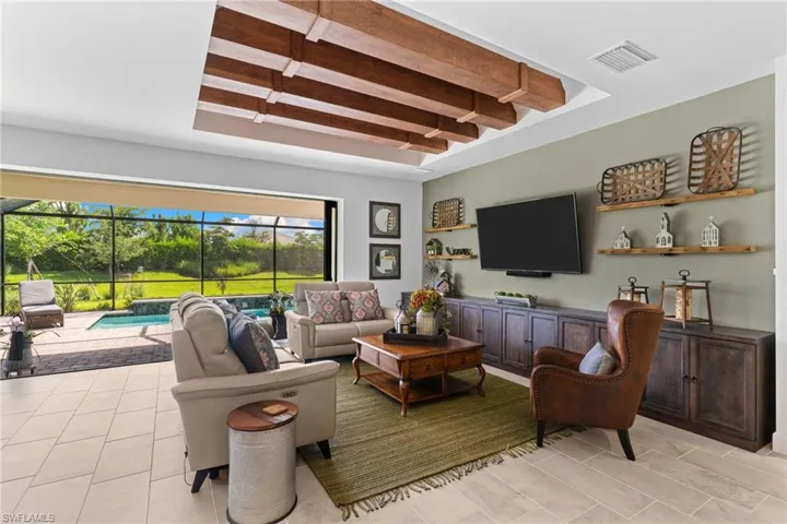 1746 Terreno Blvd, Naples, Florida 34120