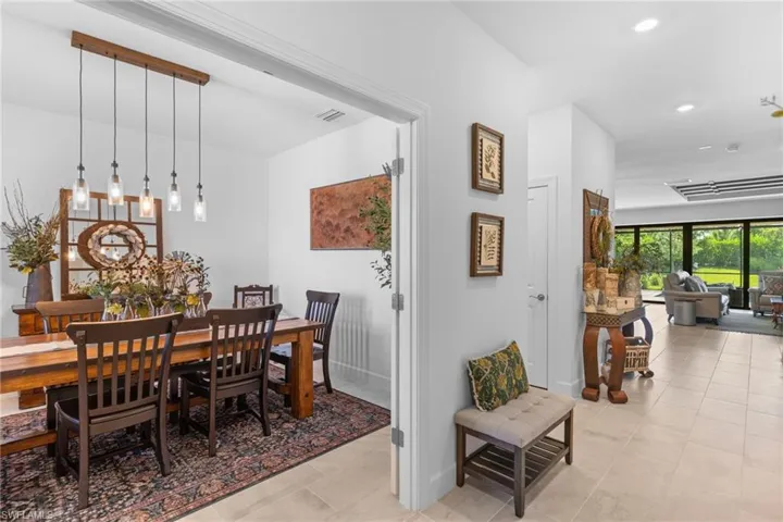 1746 Terreno Blvd, Naples, Florida 34120