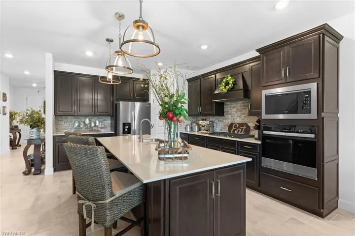 1746 Terreno Blvd, Naples, Florida 34120