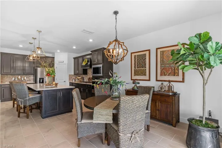 1746 Terreno Blvd, Naples, Florida 34120