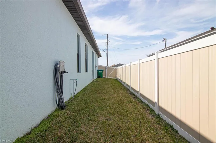 2123 Nw 41st Pl, Cape Coral, Florida 33993