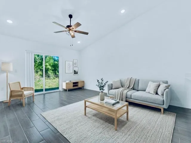 849 Bedford Dr, Lee, Florida 33974