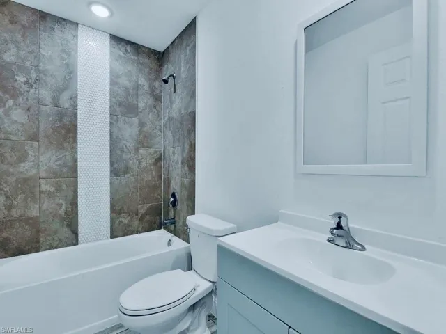849 Bedford Dr, Lee, Florida 33974