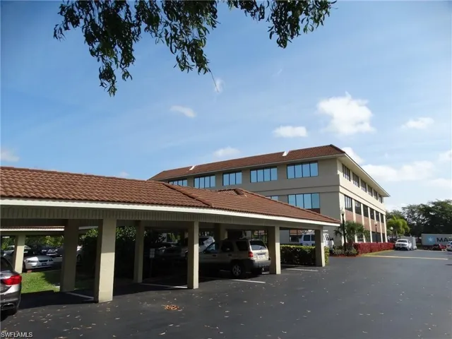 2375  Tamiami N TRL, Naples, FL 34103