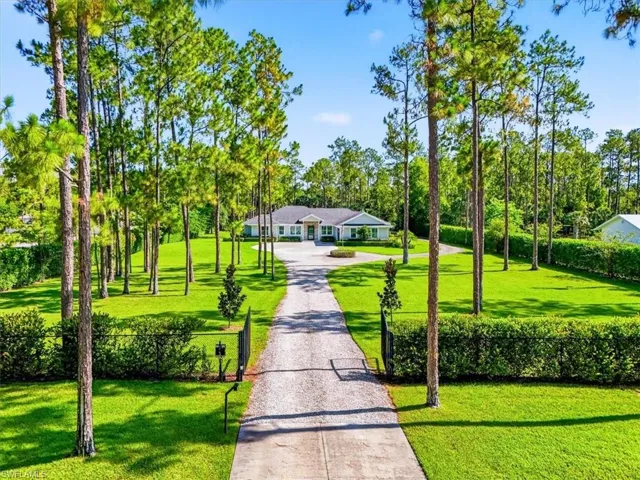 4641 1st Ave Sw, Naples, Florida 34119
