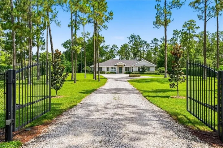 4641 1st Ave Sw, Naples, Florida 34119
