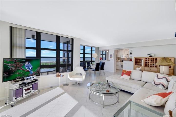 Living/dining area.