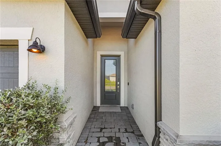 11151 Timber Creek Dr E, Fort Myers, Florida 33913