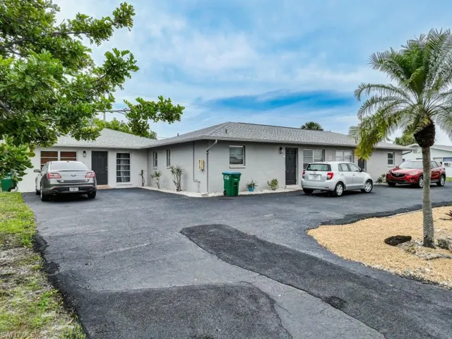 710 SE 46th  TER, Cape Coral, FL 33904