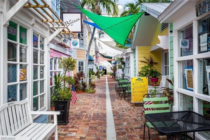 160 Palm St 308, Marco Island, Florida 34145