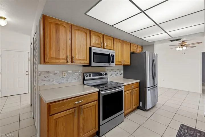 16 Lorelei Ave, Lehigh Acres Fl 33936