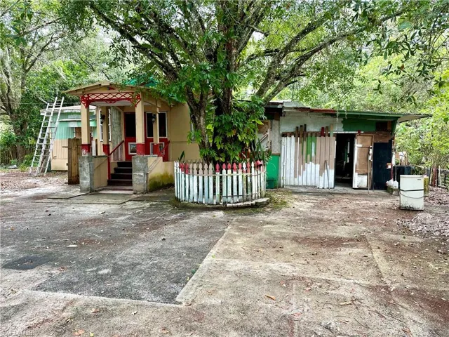 View of front facade featuring covered porch