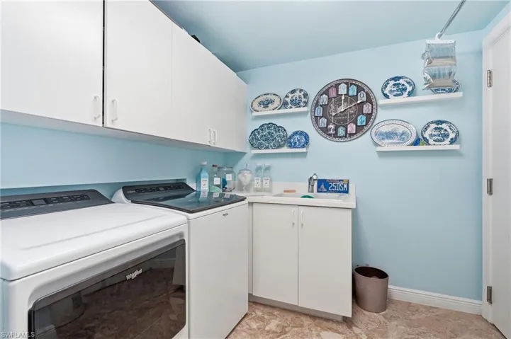1060 Borghese Ln 2006, Naples, Florida 34114